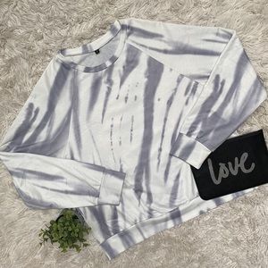 Boutique Tie Dye Lightweight Sweatshirt 💗 White & Gray